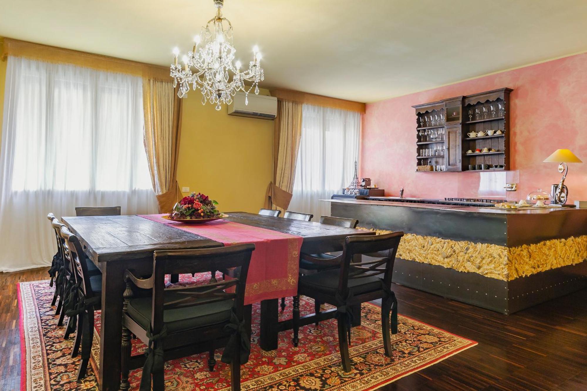Bohemian Suite Spacious And Central Loft Болоня Екстериор снимка