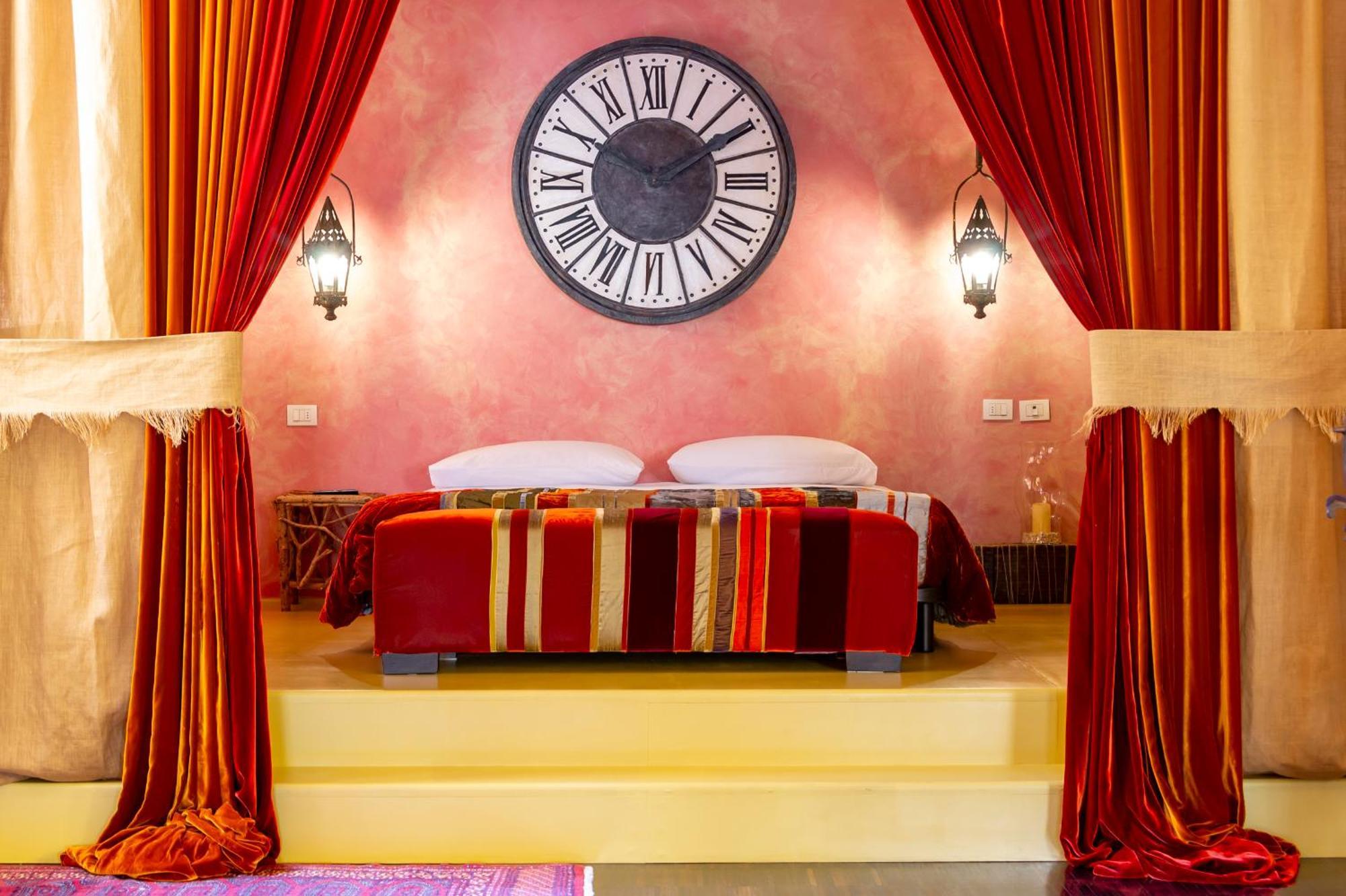 Bohemian Suite Spacious And Central Loft Болоня Екстериор снимка